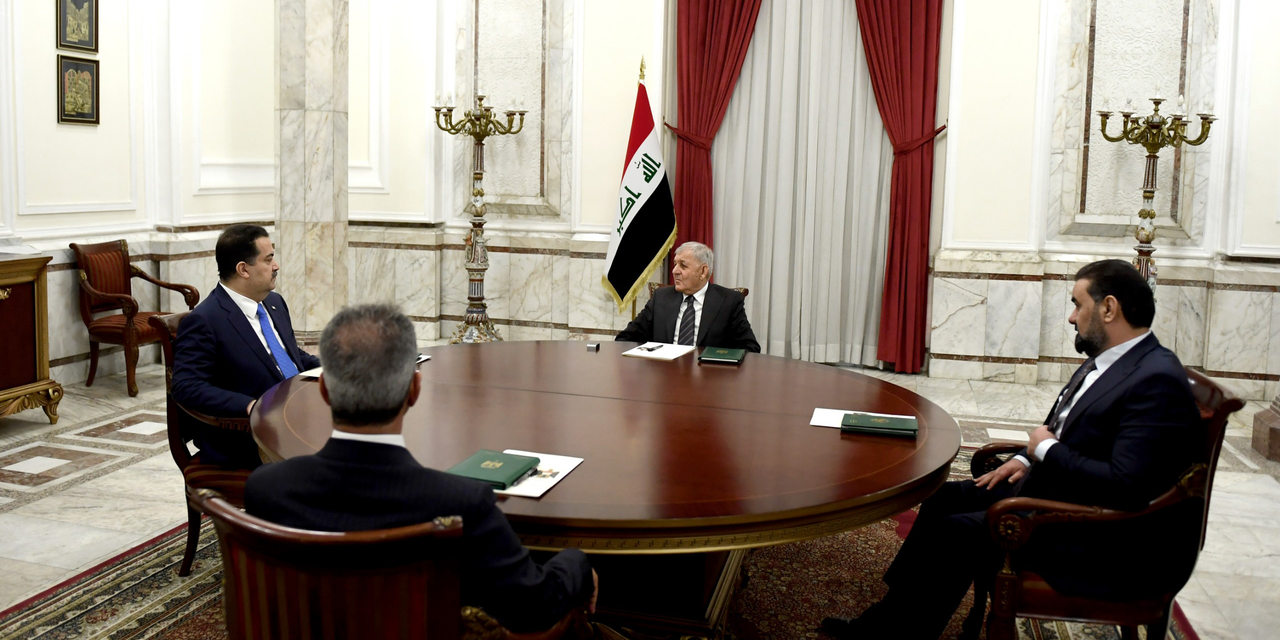 اجتماع الرئاسات : ضرورة الحفاظ على دور العراق المحوري والمتوازن